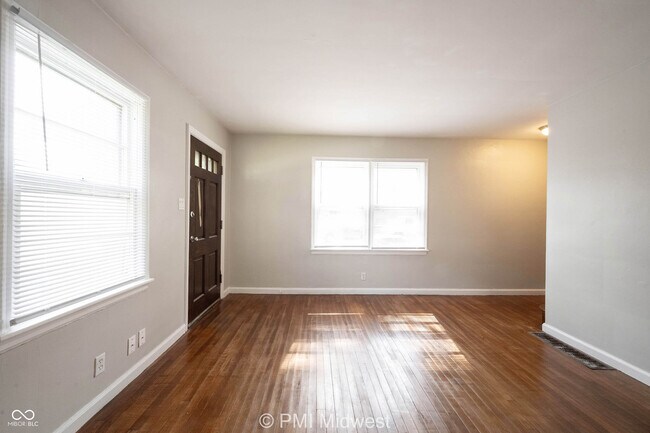 Building Photo - 1320 N Alton Ave