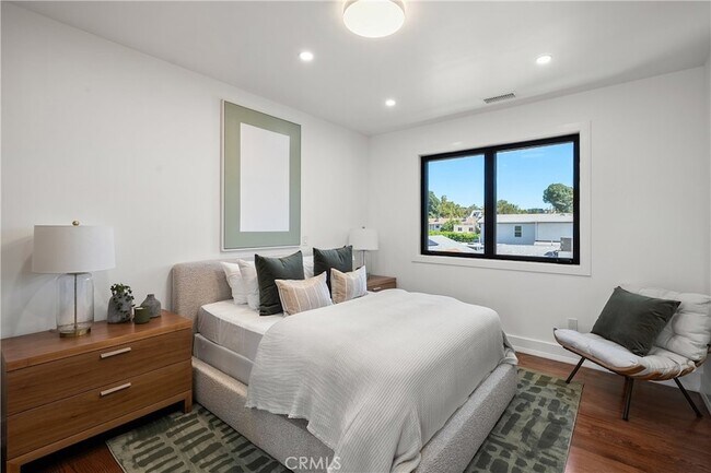 Building Photo - 14519 Greenleaf St