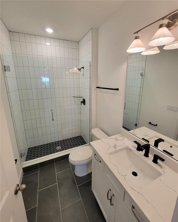 Building Photo - 15627 Vetta Dr