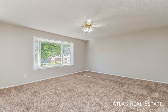Building Photo - 4830 Ranch Dr