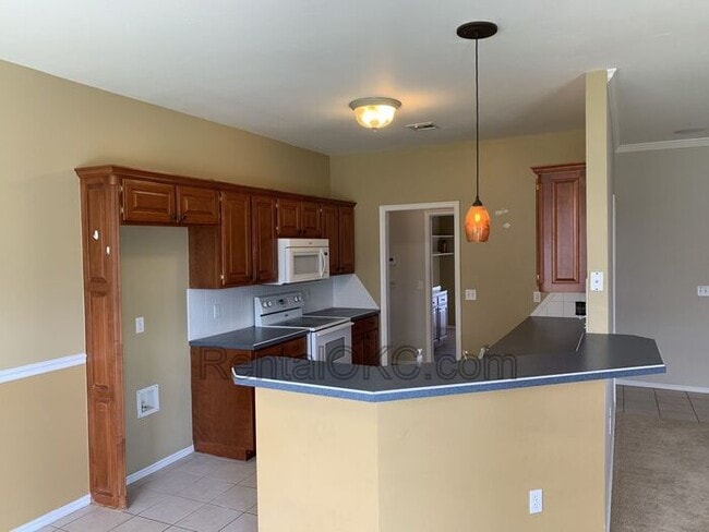 Building Photo - 3 Bed 2 Bath Edmond home with Office [STORM SHELTER]