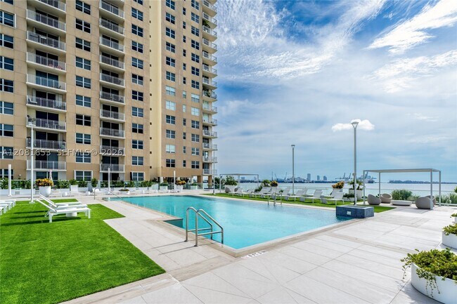 Building Photo - 770 Claughton Island Dr