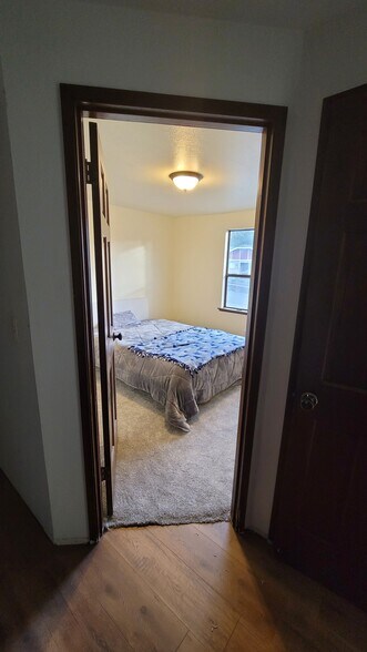 Upstairs Bedroom - 9905 157th St E