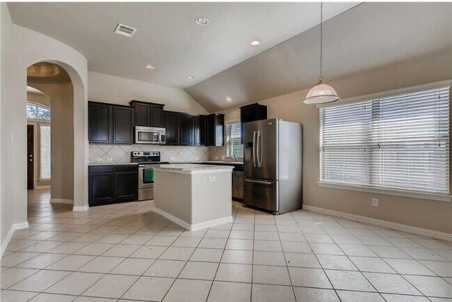 Building Photo - 108 Wallin Farms Dr
