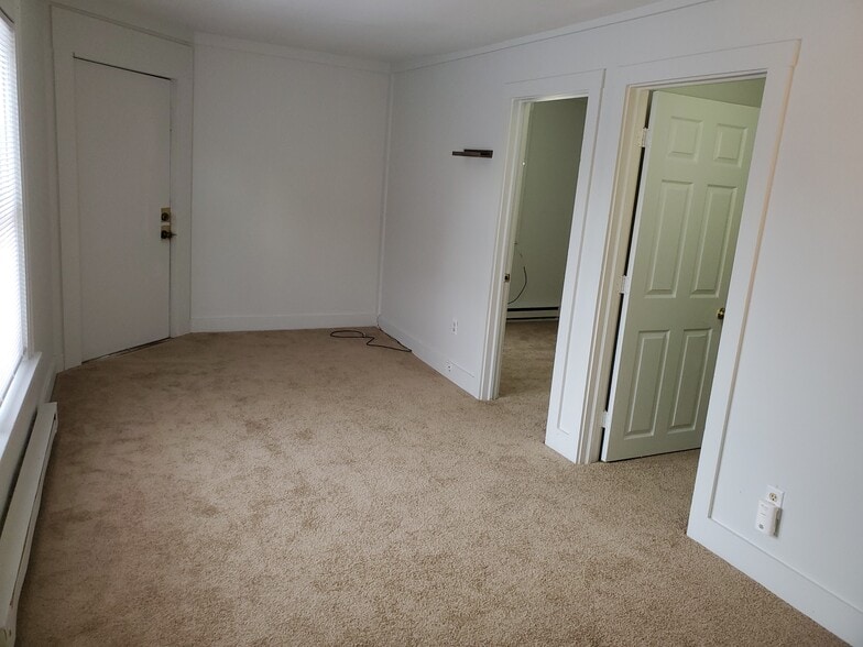 Building Photo - 354 Cherry St