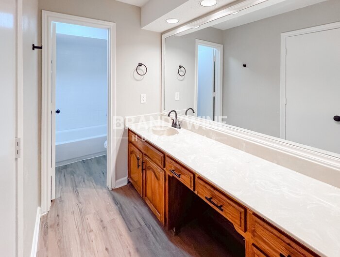 Building Photo - 5505 Key Bend