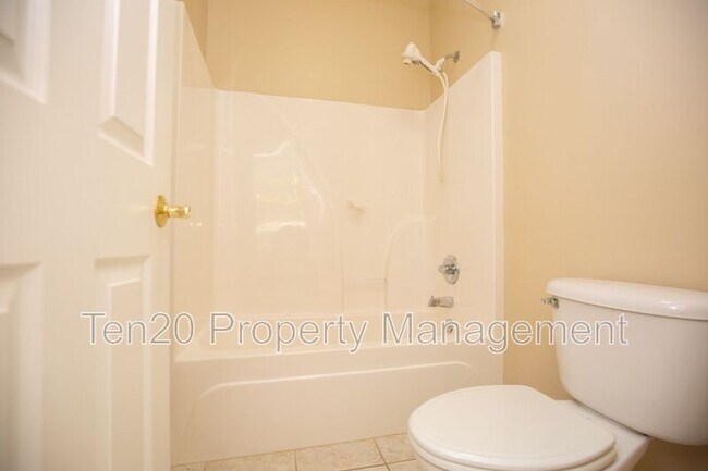 Building Photo - 4701-12 Turnberry Ln
