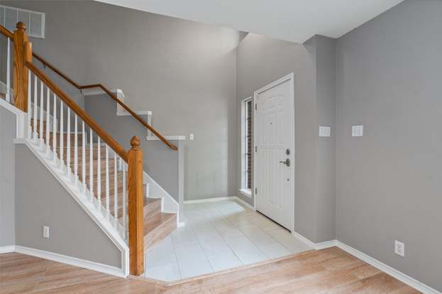 Building Photo - 5017 Cleves St