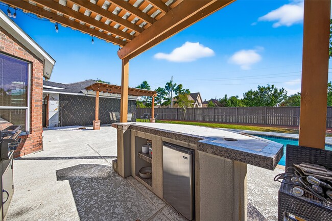 Building Photo - 12431 Rosa Ridge Ln