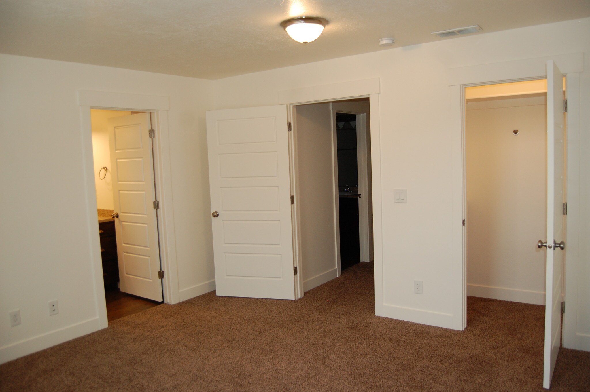 Building Photo - 132 N 100 W