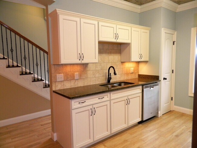 Building Photo - 1188 Waxwing Dr