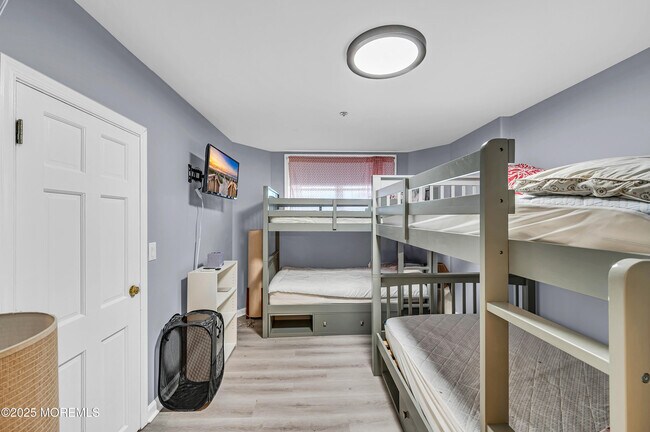 Building Photo - 15 E Tuna Way