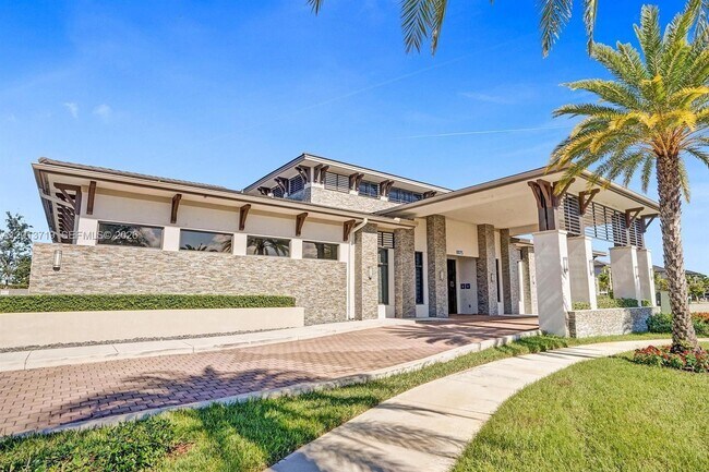 Building Photo - 16036 NW 89th Ct