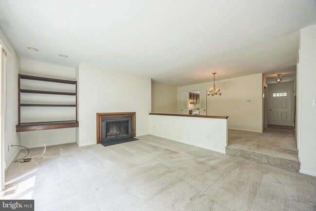 Building Photo - 838 Kings Croft Dr