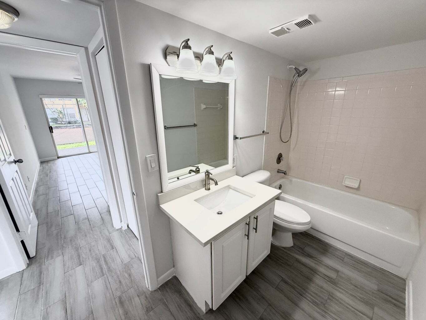 Building Photo - 6307 La Costa Dr