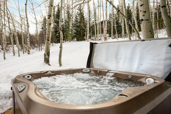 Building Photo - 126 Edgewood Ln