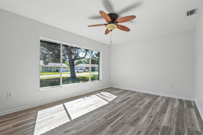 Building Photo - 1335 S Flagler Ave
