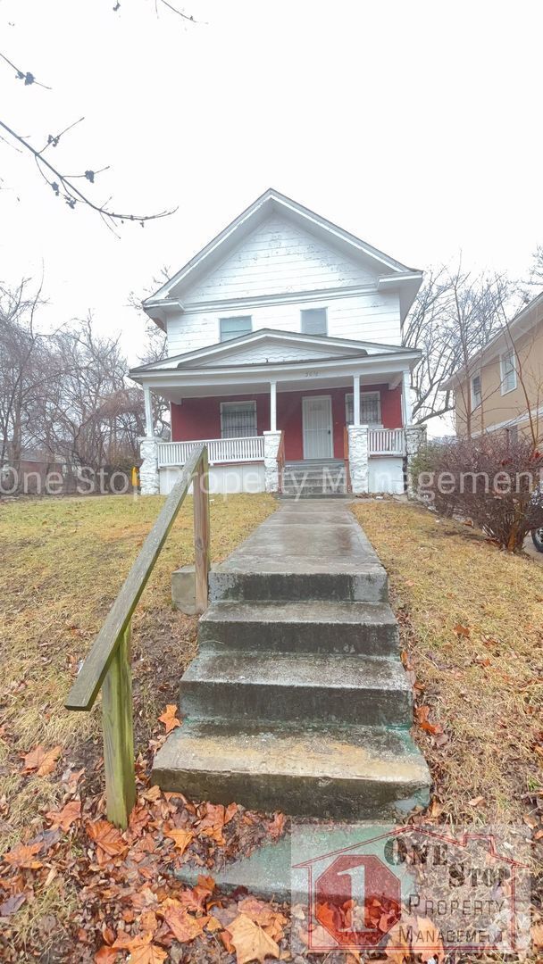 Building Photo - 3 Bedroom 1 Bathroom in Kansas City!