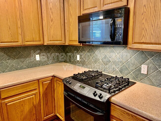 Building Photo - 1535 Parkfield Cir