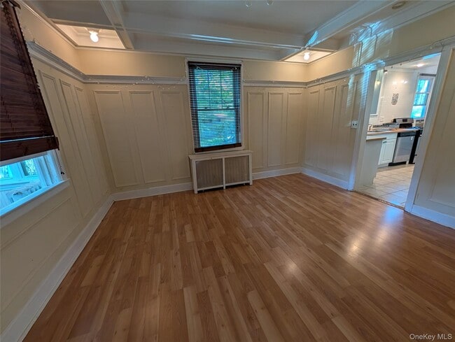 Building Photo - 56 Demarest Ave