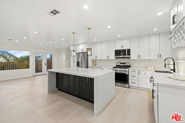 Building Photo - 10941 Cardamine Pl