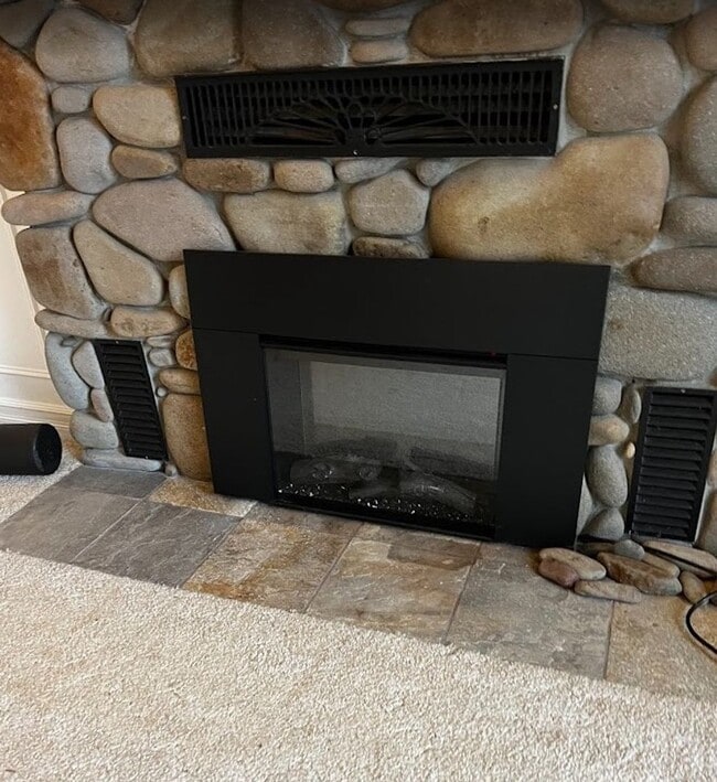 Building Photo - Two Bedroom Cottage for Rent in White Salmon