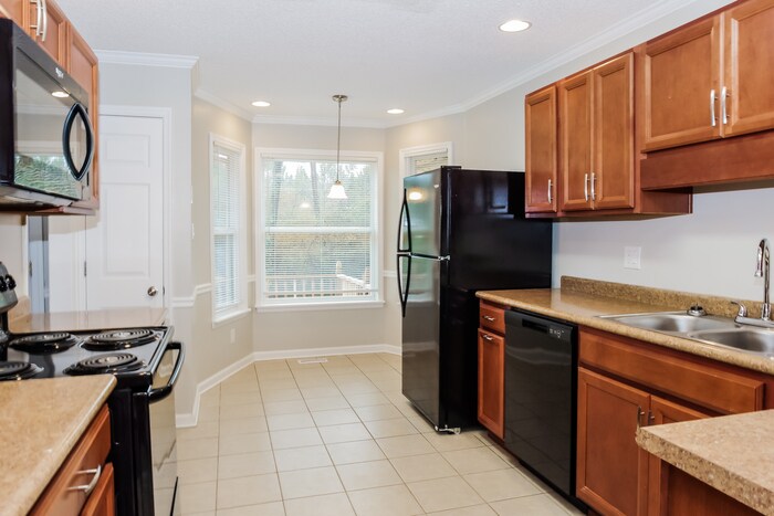 Building Photo - 112 Emerald Dr