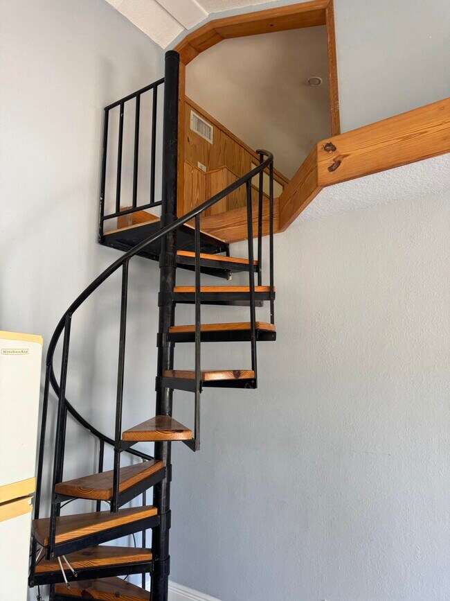 Building Photo - 5239 Club Rd