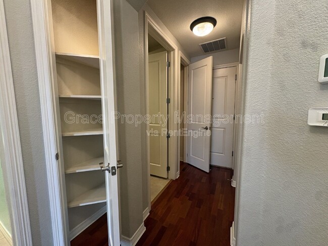 Building Photo - 1776 N Race St