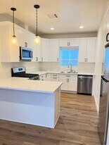 Building Photo - 9938 Lull St