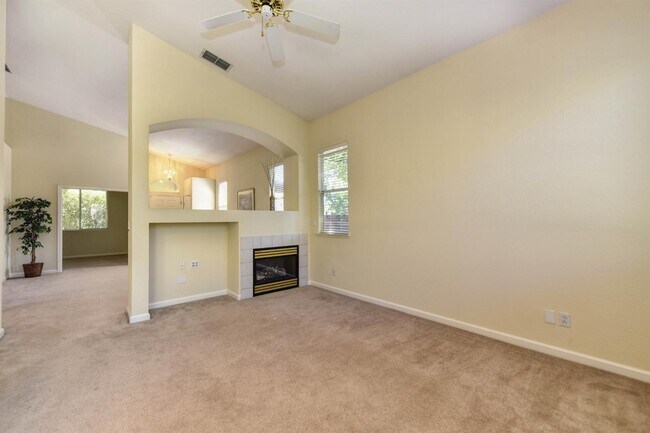 Building Photo - 1433 Taupin Ct