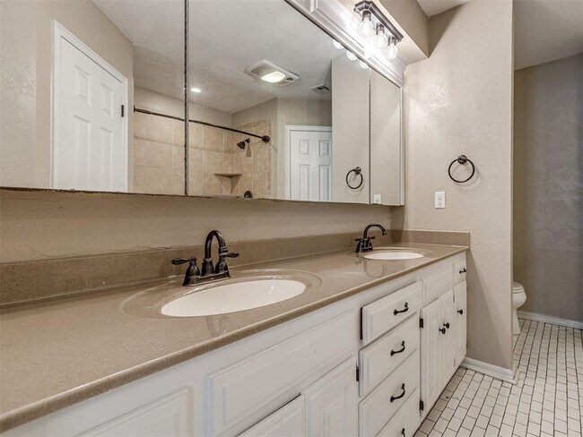 Building Photo - 2131 Jazzman Dr