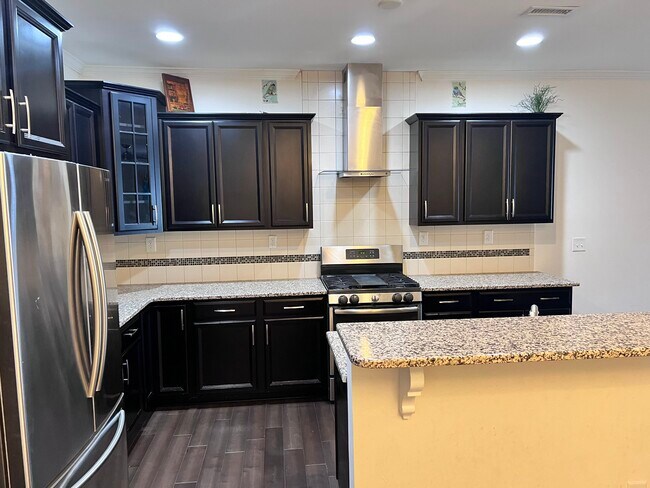 Building Photo - 1214 Alston Forest Dr