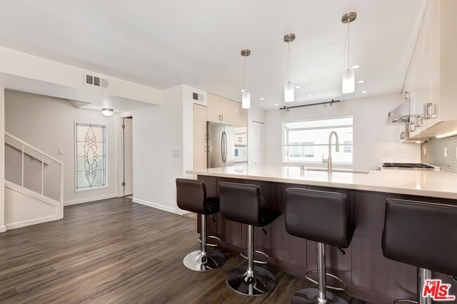 Building Photo - 13011 Mindanao Wy