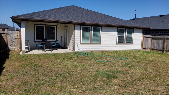 Building Photo - 4011 Itzle Is Ct