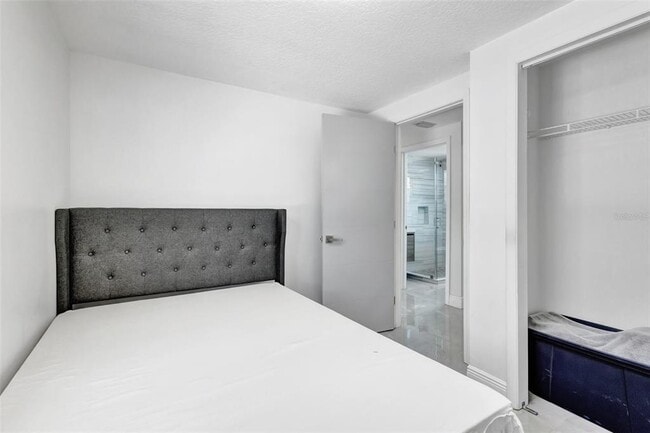 Building Photo - 217 Marina Dr