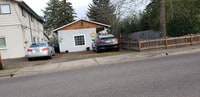 Building Photo - 4 bed 1 bath