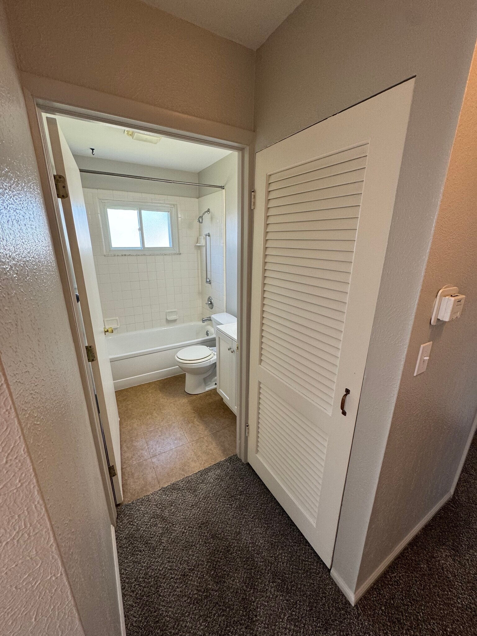 Building Photo - 2522 Brentford Ct