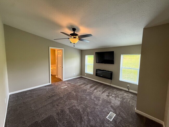 Building Photo - 5693 US-40
