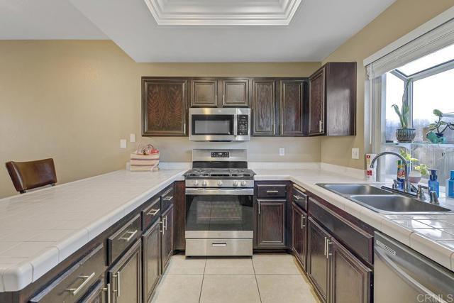 Building Photo - 1390 Palomar Pl