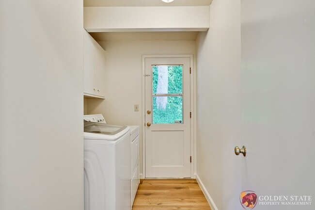 Building Photo - Private Saratoga Mountain Retreat Just Minutes from Downtown