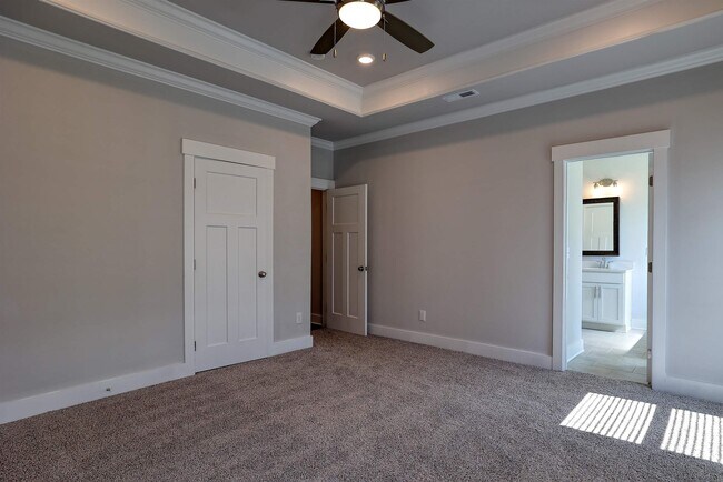 Building Photo - 100 Whitner Dr