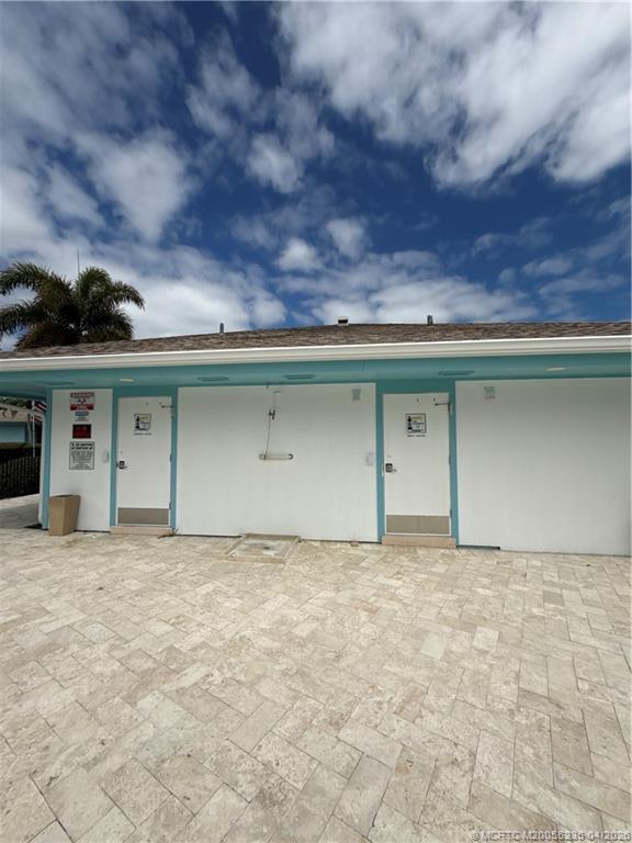 Building Photo - 1561 NE 12th Terrace