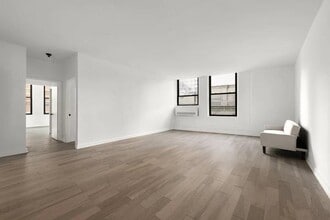 Building Photo - 3 bedroom in New York NY 10004