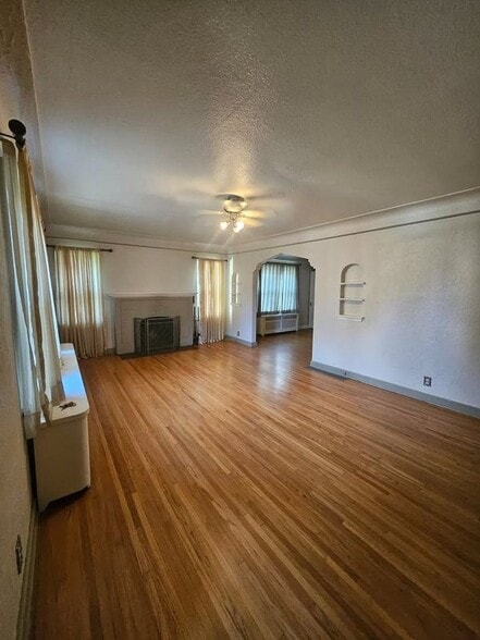 Building Photo - 5224 Bloomington Ave