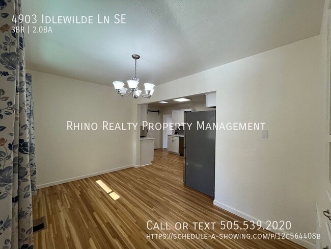 Building Photo - Spacious 2 Bedroom 3 Bathroom Home In ABQ!