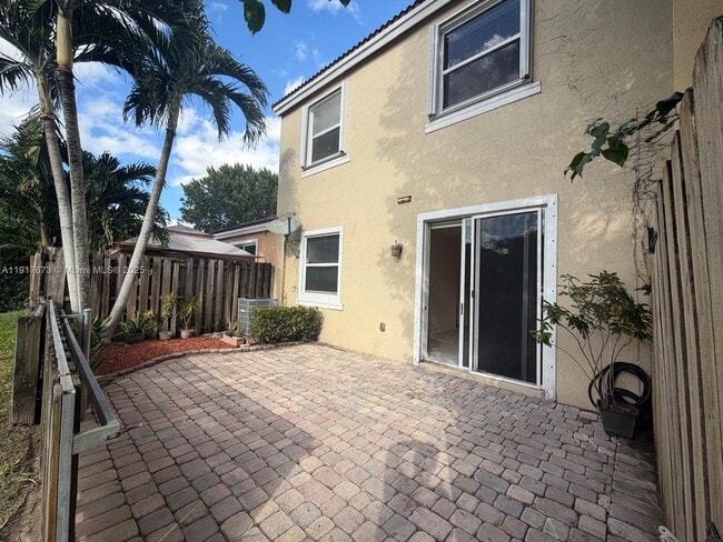 Building Photo - 3972 SW 149th Pl