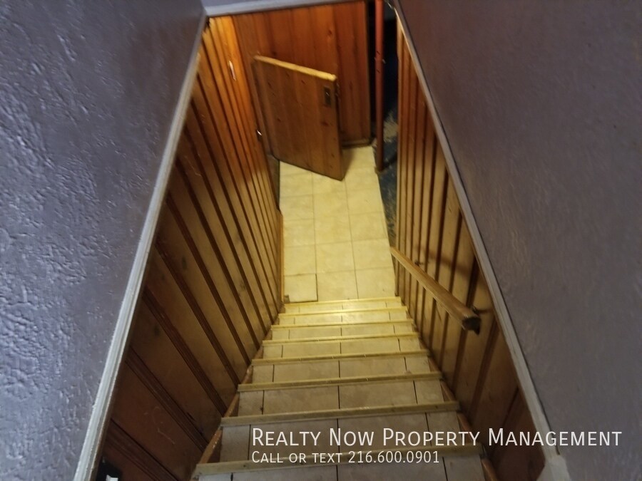 Building Photo - 2611 Brookdale Ave