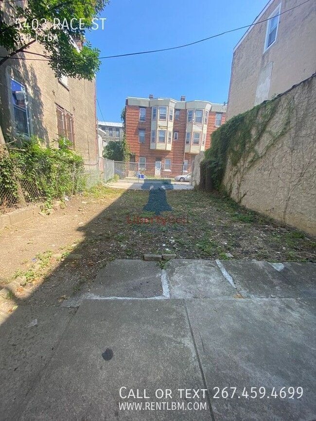 Building Photo - 5403 Race St