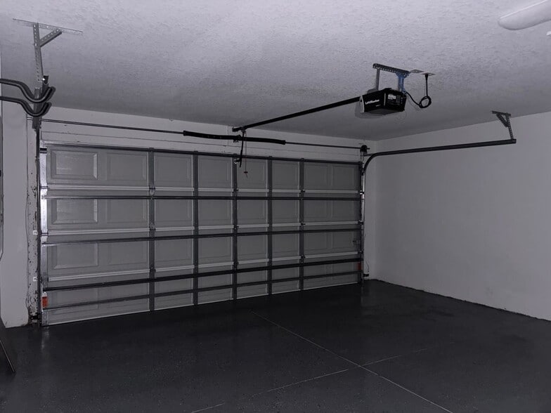 Building Photo - 15725 SE 97th Ave